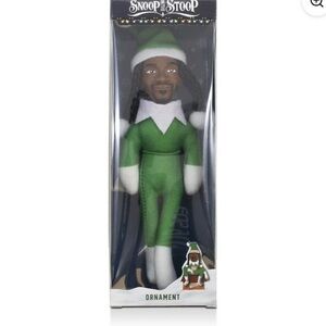 Snoop on a Stoop Green Holiday Ornament